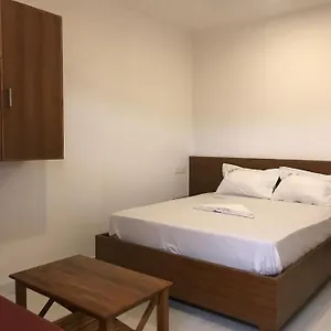  Lodge Pleasant Plaza Tourist Home
