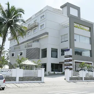 4* Hotel Moonlit Regency